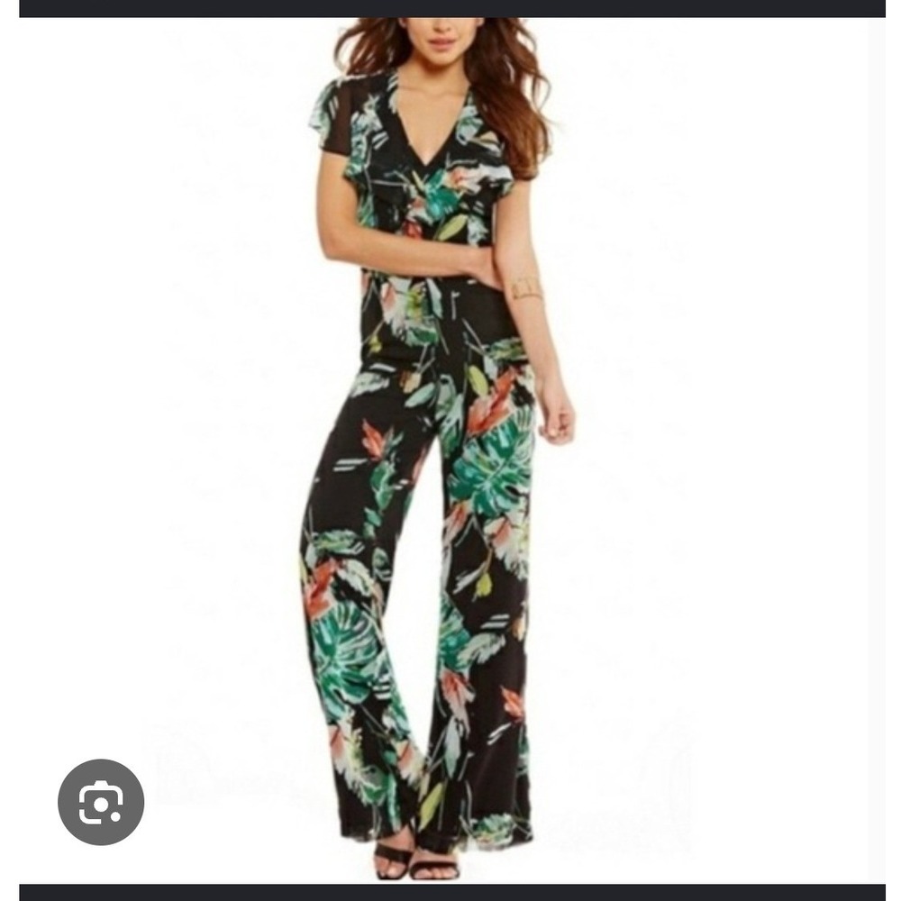 Gianni Bini Black Tropical Leaf Wide Leg V-Neck‎ Flutter Sleeve Jumpsuit Sz L